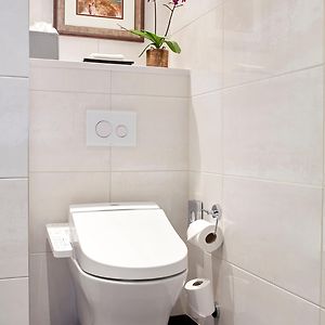 Camera deluxe con letto king size ai piani superiori